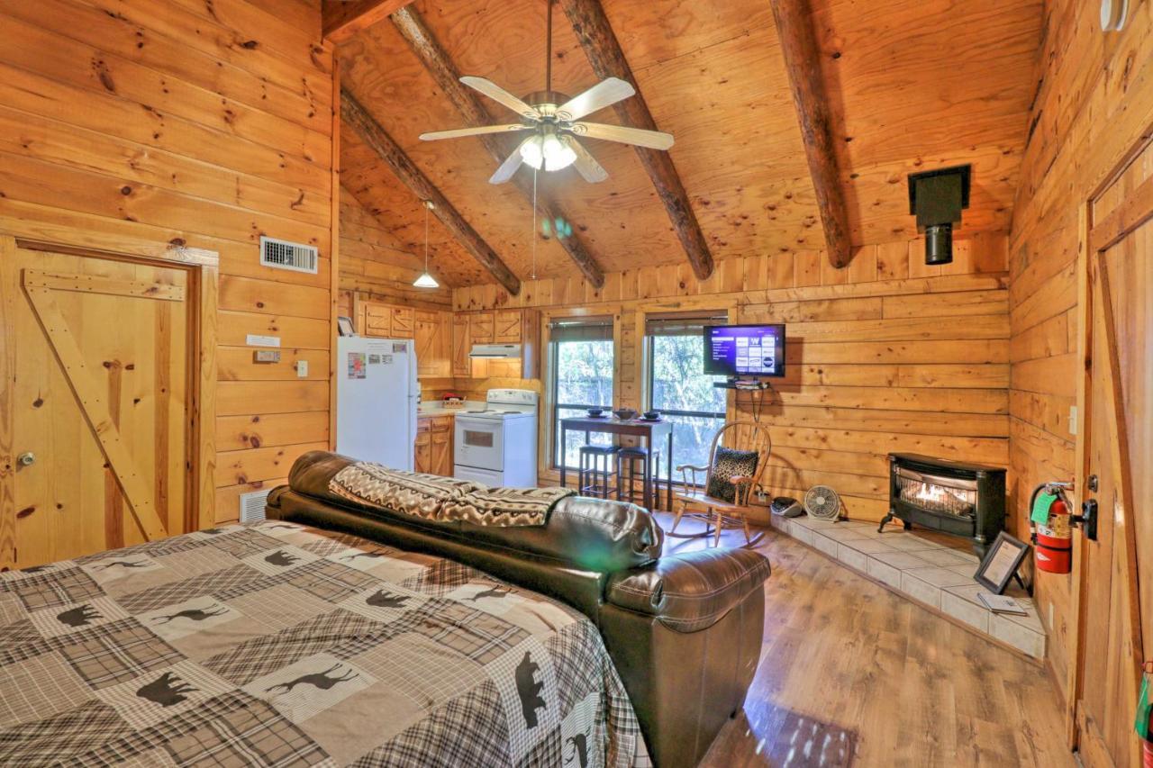 Broken Bow Cabin With Hot Tub And Bbq - 4 Mi To Lake! Stephens Gap Eksteriør billede